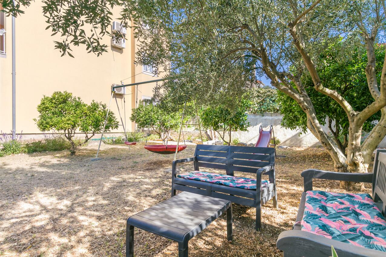 Apartments with terrace Trogir, Central Dalmatia