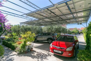 Apartments with terrace Trogir, Central Dalmatia