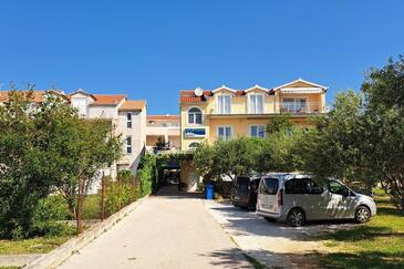 Trogir, Trogir, Obiekt 24167 - Apartamenty ze żwirową plażą.