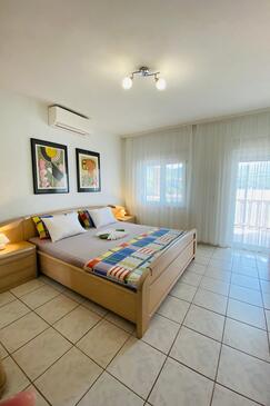 Appartamenti accanto al mare con piscina Baia Pribinja, Lesina - Hvar - 24171