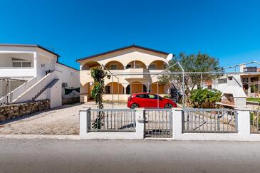 Accommodation Croatia - apartments, houses and rooms Apartments with parking space Vir - 24173 Adriatic.hr