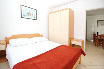 Apartments with parking space Baška, Krk - 24175