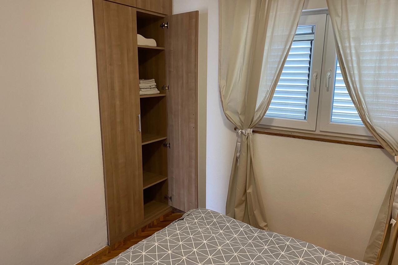 A-24177-a - Alloggi privati - Appartamenti accanto al mare Kukljica, Ugliano - Ugljan