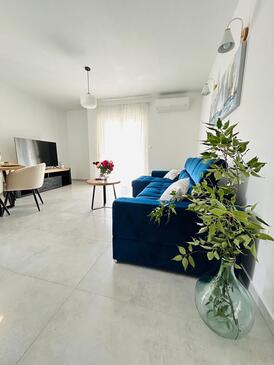 Apartmanok a tenger mellett Marina, Trogir - 24180