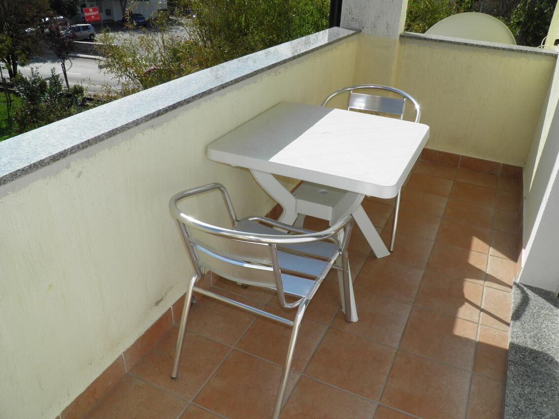 Ferienwohnungen mit Parkplatz Baska, Krk - 24181