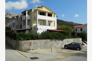 Leiligheter med parkering Baska, Krk - 24181