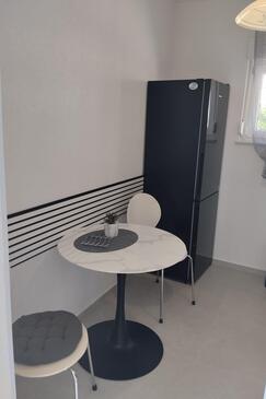 Family-friendly apartments with swimming pool Novi Vinodolski - 2419