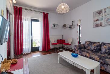 Family-friendly apartments with swimming pool Novi Vinodolski - 2419