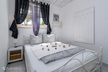 Family-friendly apartments with swimming pool Novi Vinodolski - 2419