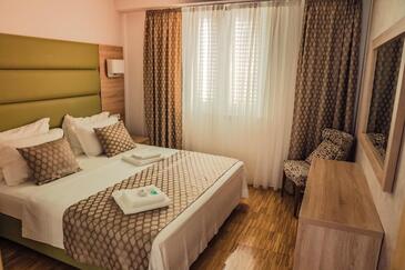 Ferienwohnungen mit Pool für Familien Mandre, Pag - 24196