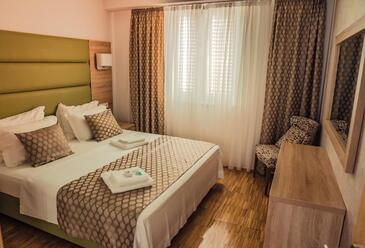 Apartmanok családok részére medencével Mandre (Pag) - 24196