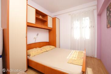 Ferienwohnungen am Meer Vinisce, Trogir - 24197