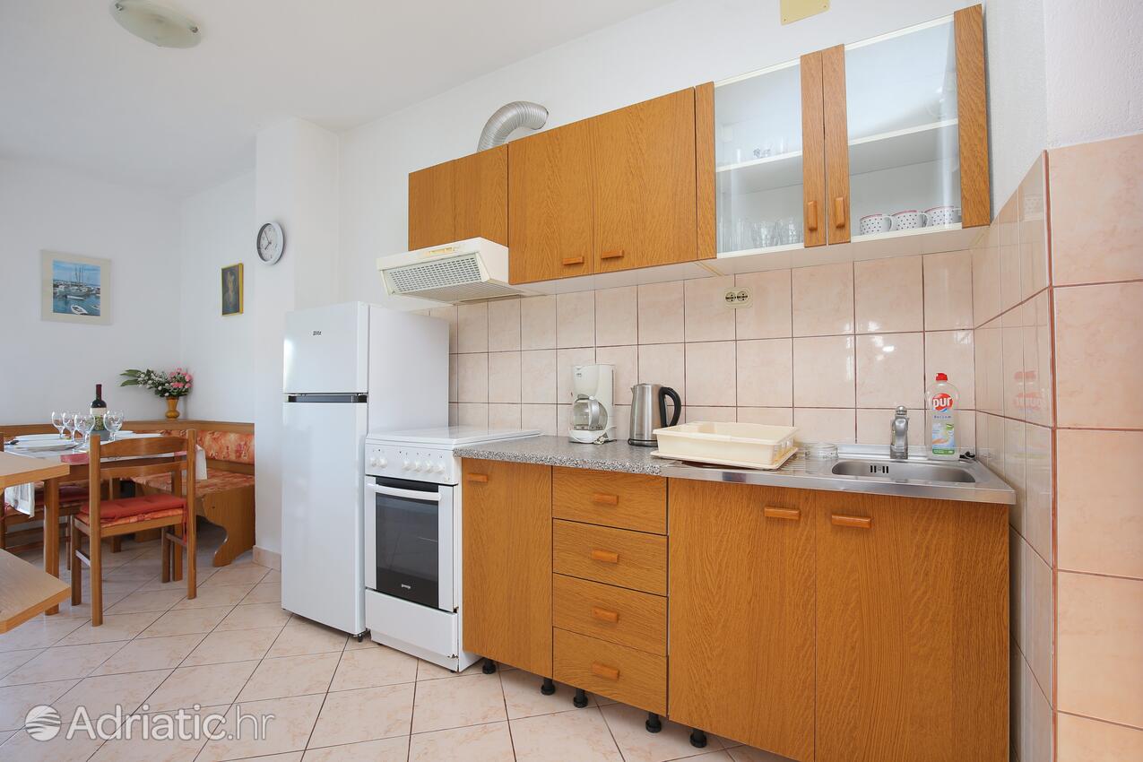Apartments by the sea Vinišće, Trogir - 24197
