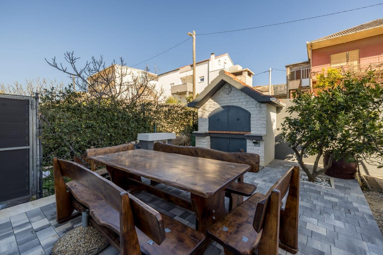 Appartamenti con parcheggio Kastel Kambelovac, Castelli - Kaštela - 24198