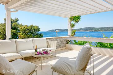 Seaside family friendly house with a swimming pool Šparadići, Šibenik - 24200