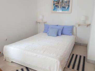 Apartamente cu parcare Baska, Krk - 24201