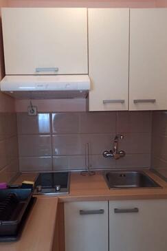 Appartamenti con parcheggio Jezera, Morter - Murter - 24202