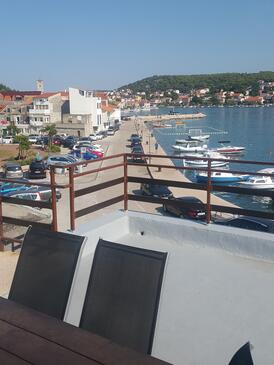 Apartmán s terasou Tisno, Severní Dalmácie