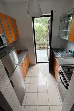 Ferienwohnungen mit Parkplatz Jadranovo, Crikvenica - 24210