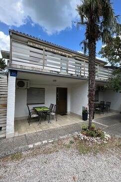 Jadranovo, Crikvenica, Alloggio 24210 - Appartamenti affitto con la spiaggia ghiaiosa.