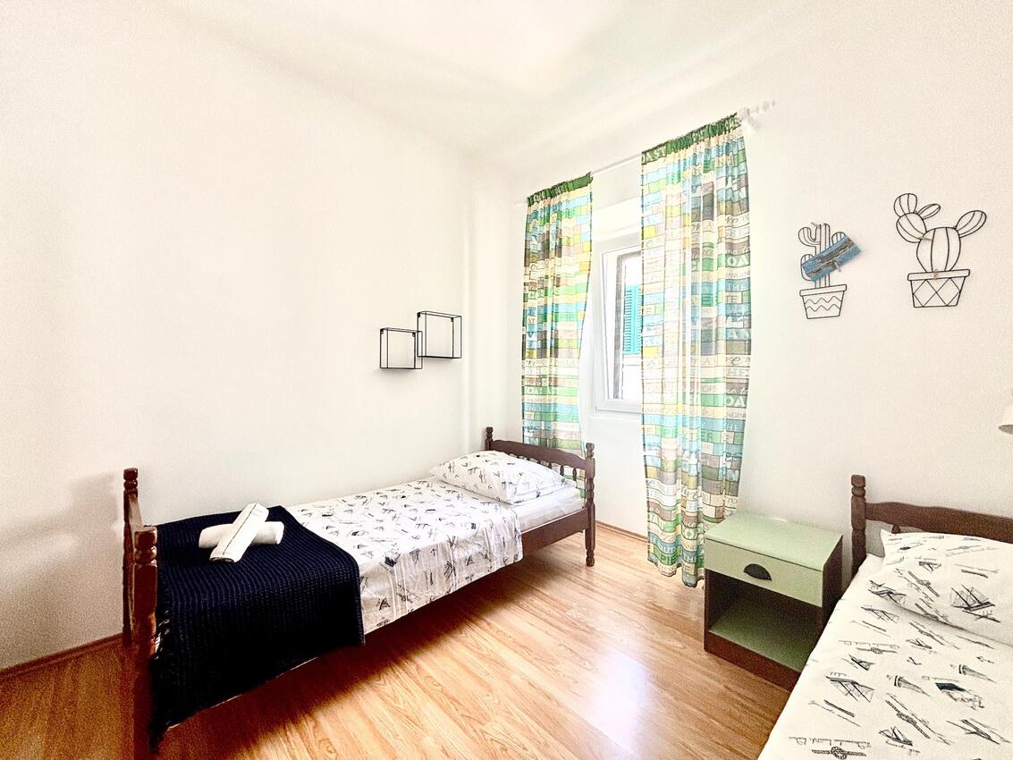 Apartmani uz more Tkon, Pašman - 24211