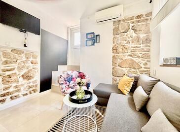 Apartmaji ob morju Tkon, Pašman - 24211