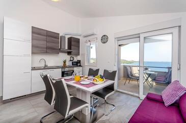 Family-friendly apartments with swimming pool Ražanj, Rogoznica - 24214