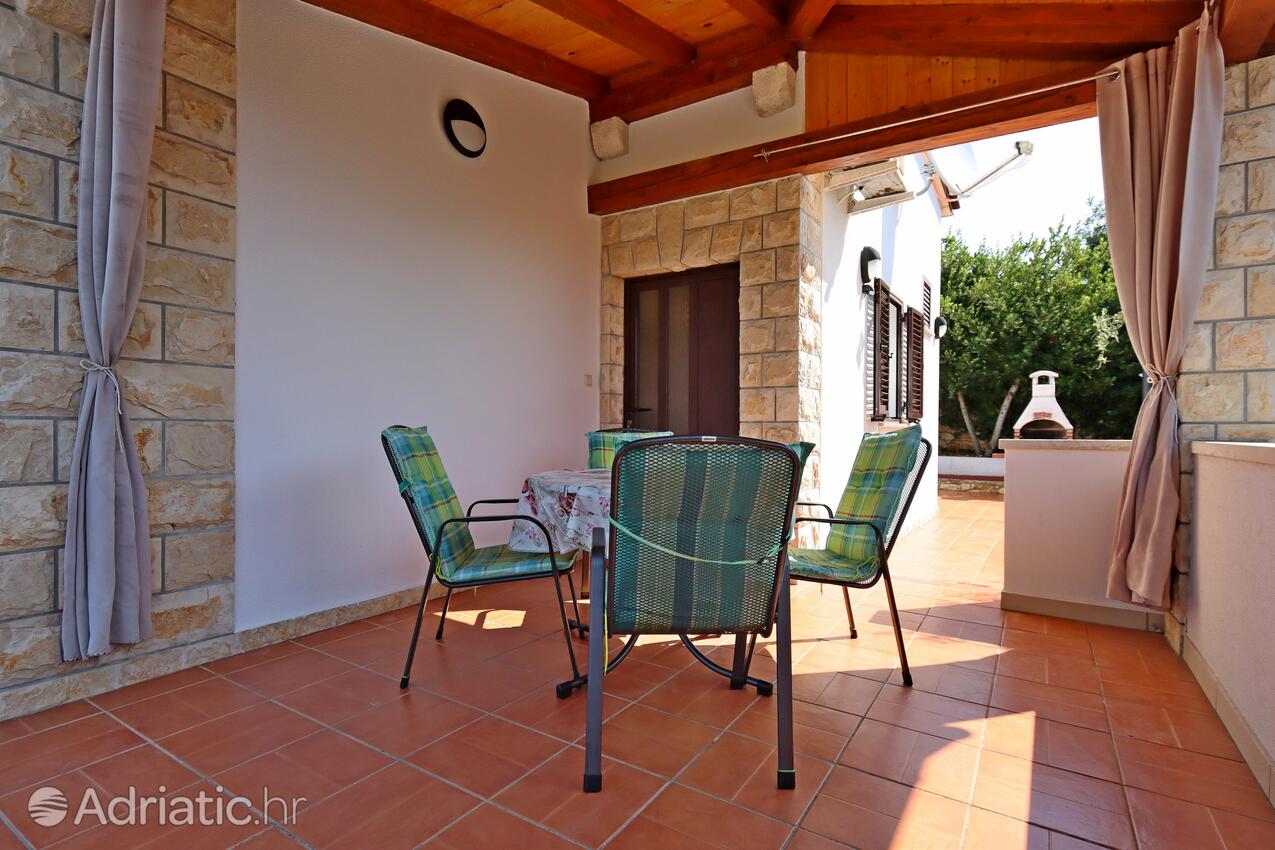 Lejlighedens parkeringsplads Barbat, Rab - 24215