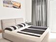 Tribunj, Спальня 1 в размещении типа apartment, WiFi.