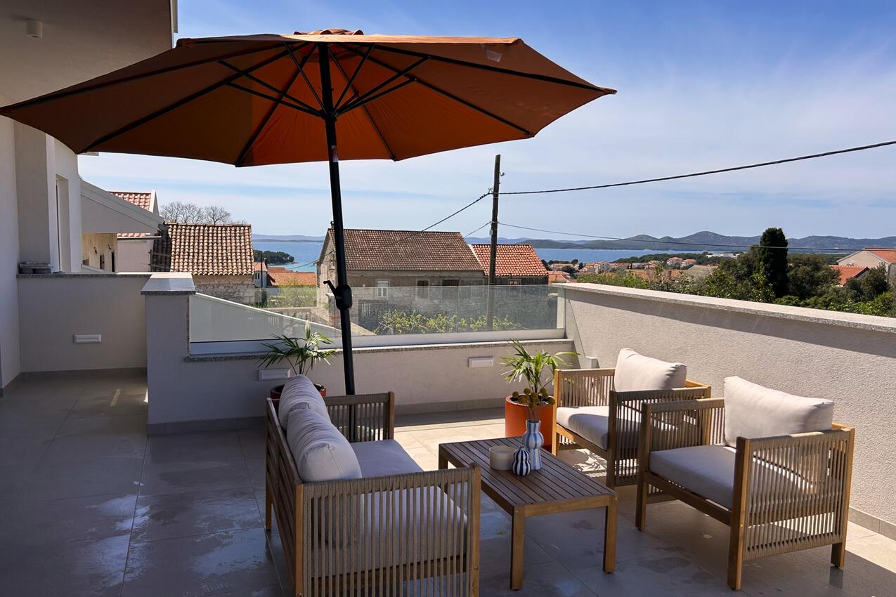 Luxusvilla mit Parkplatz Pakostane, Biograd - 24223