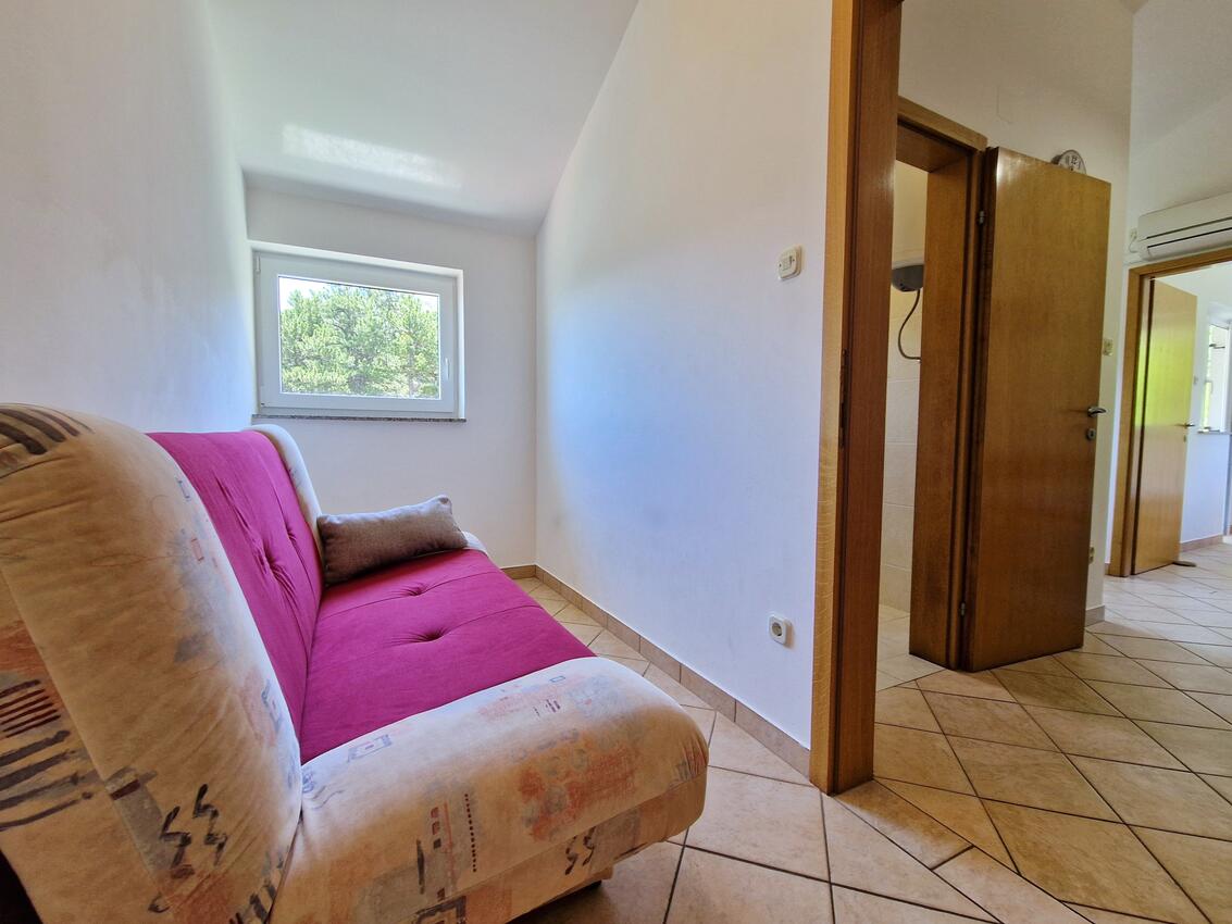 Ferienwohnungen mit Parkplatz Baska, Krk - 24229