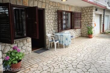 Leiligheter med parkering Novi Vinodolski - 2423