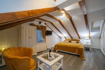 Apartamentos y habitaciones con parking Ston, Peljesac - 24234