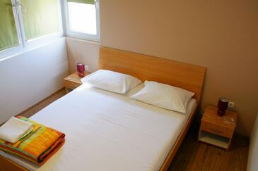 Ferienwohnungen mit Parkplatz Bibinje, Zadar - 24235