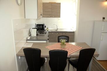 Apartments with parking space Bibinje, Zadar - 24235