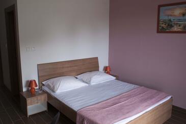 Apartments with parking space Bibinje, Zadar - 24235