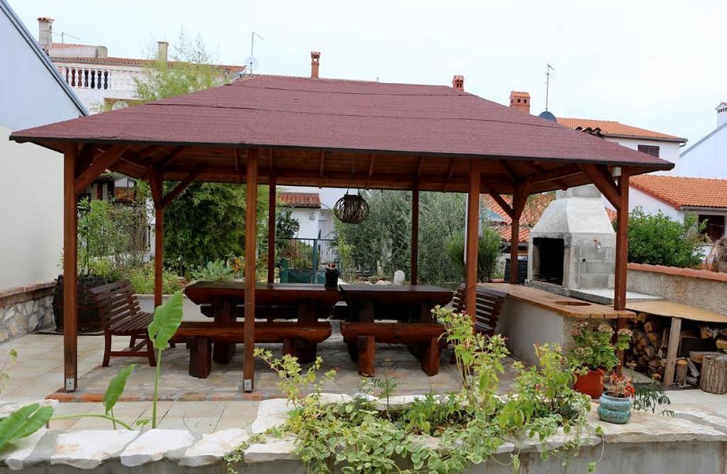 Apartamenty z parkingiem Pula - 24245