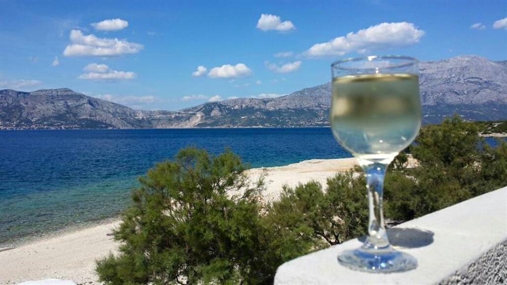 Appartamenti con piscina per famiglie Povlja, Brazza - Brač - 24248