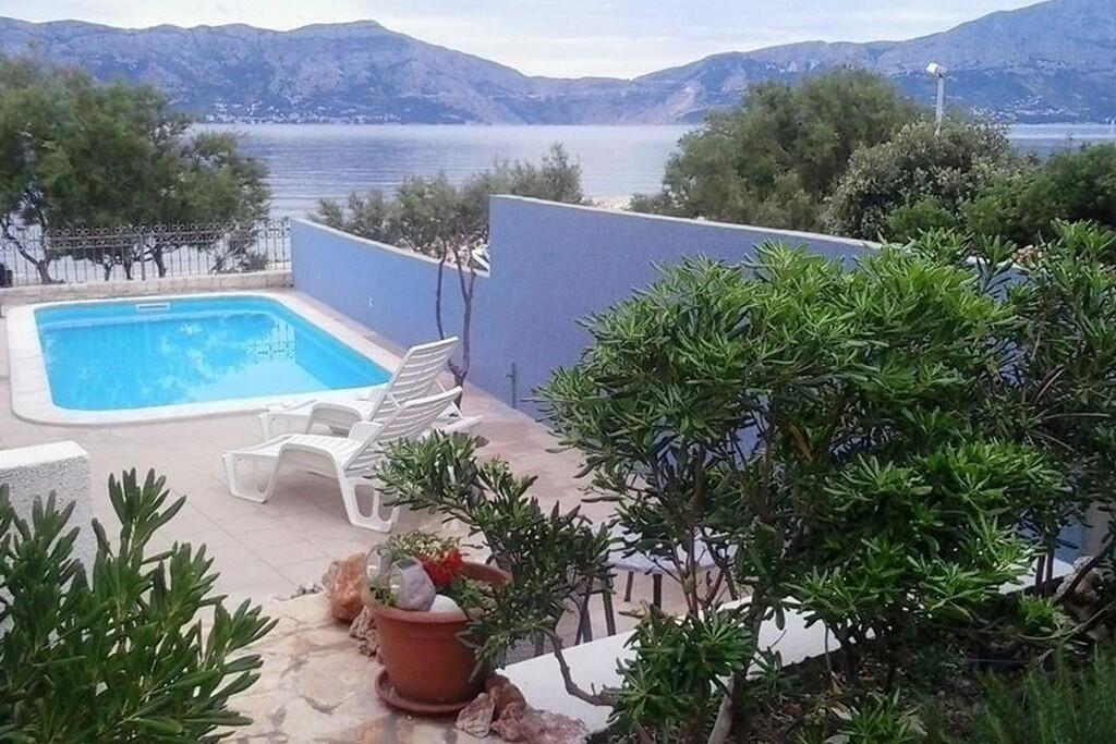 Appartamenti con piscina per famiglie Povlja, Brazza - Brač - 24248