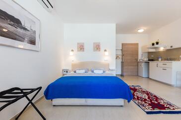 Lejligheder med pool egnet til familier med børn Sveti Petar, Biograd - 24260