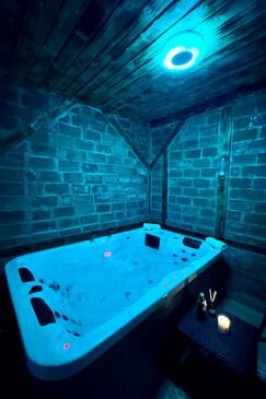 Apartments with parking space Delnice, Gorski kotar - 24261