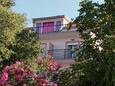 Novi Vinodolski, Novi Vinodolski, Obiekt 24265 - Apartamenty ze żwirową plażą.