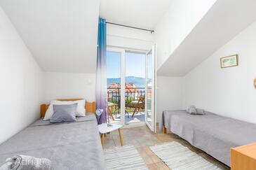 Apartments by the sea Slatine, Čiovo - 24266