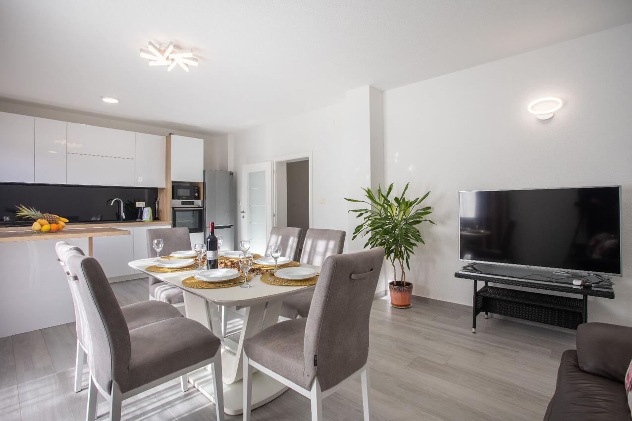 Appartamenti con piscina Kastel Stari, Castelli - Kaštela - 24273