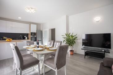 Kaštel Stari, Гостиная в размещении типа apartment, доступный кондиционер и WiFi.