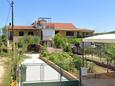 Bilice, Krka, Overnatting 24275 - Leiligheter med en rullesteinstrand.