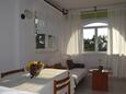 Barbat, Гостиная в размещении типа apartment, WiFi.