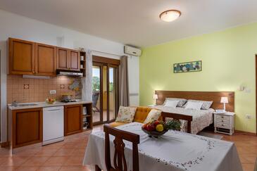 Apartments with terrace Rovinj, Istria