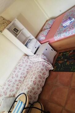 Apartments by the sea Tkon, Pašman - 24280