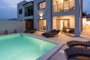 Luxury villa with a swimming pool Nova Vas, Poreč - 24282